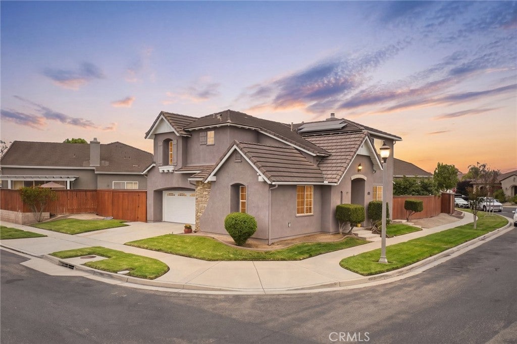 2517 Hinds Place