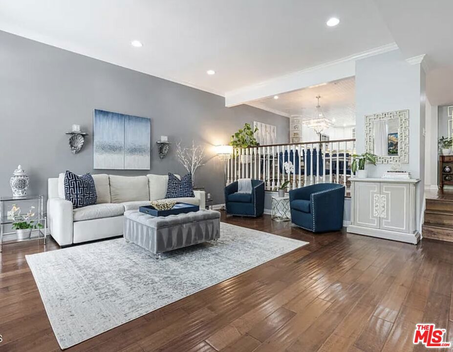 17213 Palisades Circle