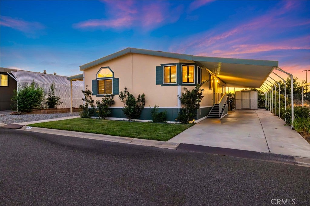 40701 W Rancho Vista Boulevard 33