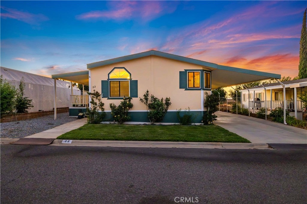 40701 W Rancho Vista Boulevard 33