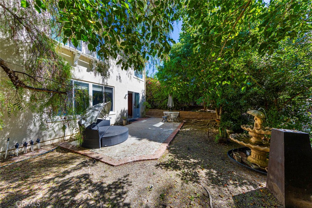 Las Veredas (LASV) - Residential Lease