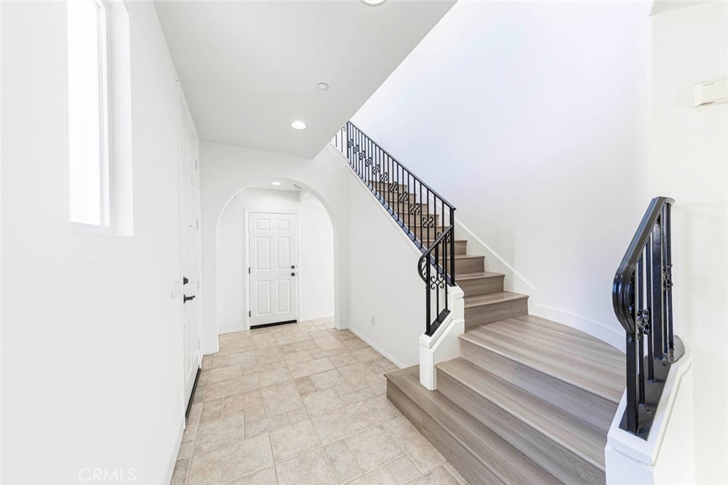 Las Veredas (LASV) - Residential Lease