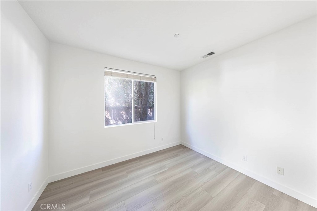 Las Veredas (LASV) - Residential Lease