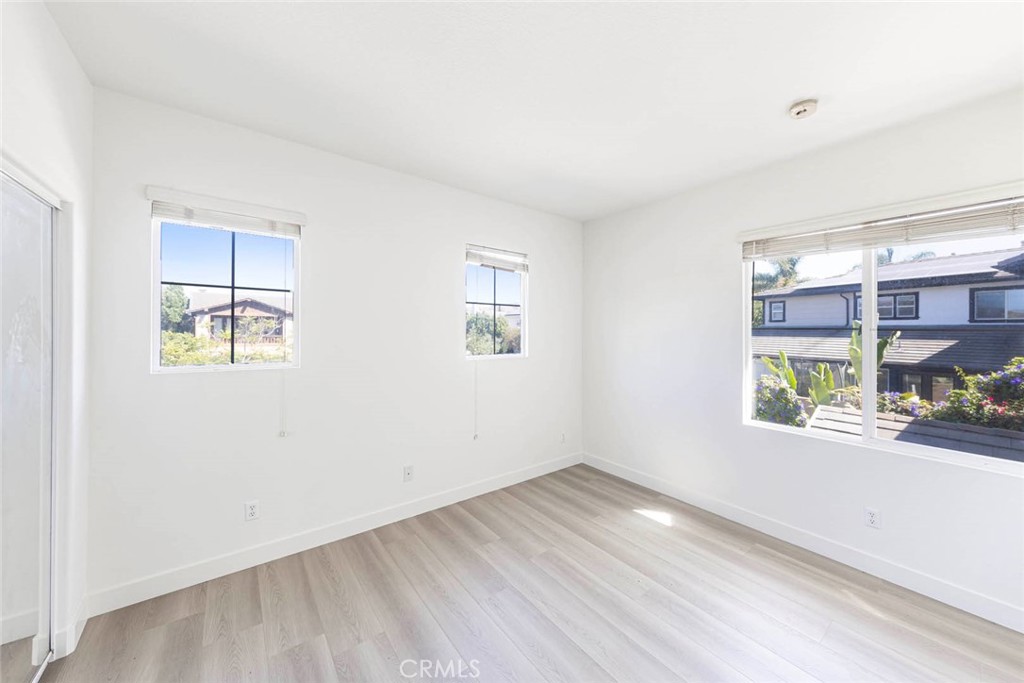 Las Veredas (LASV) - Residential Lease