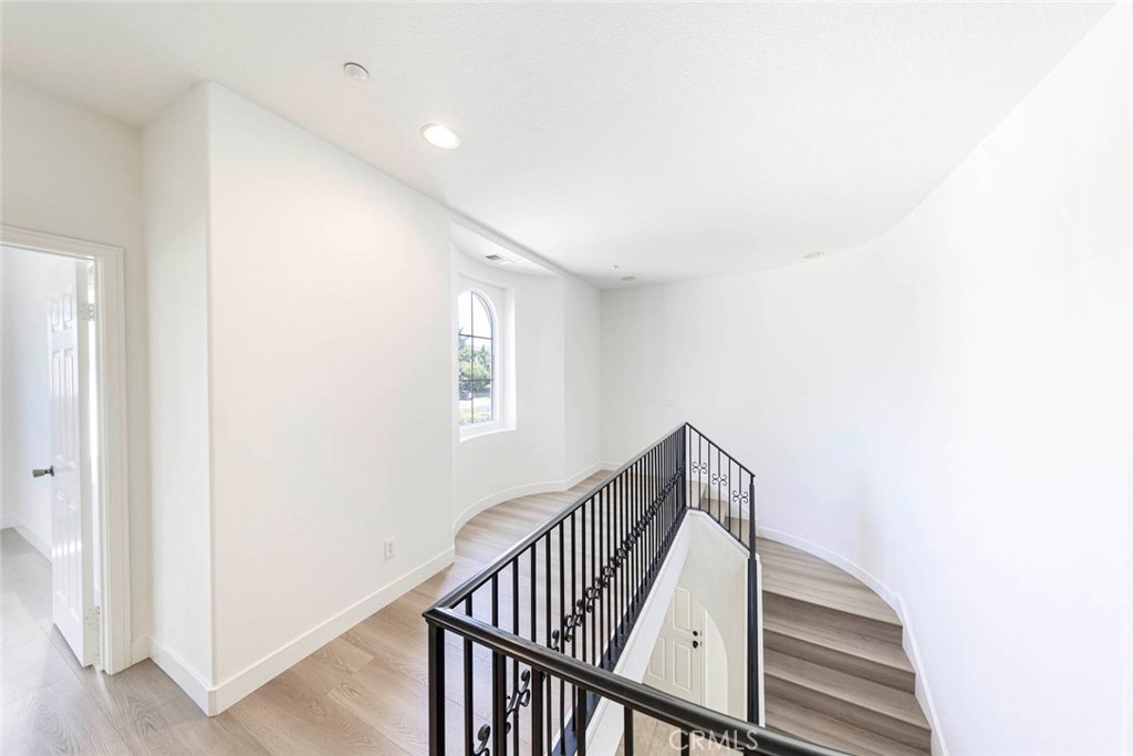 Las Veredas (LASV) - Residential Lease