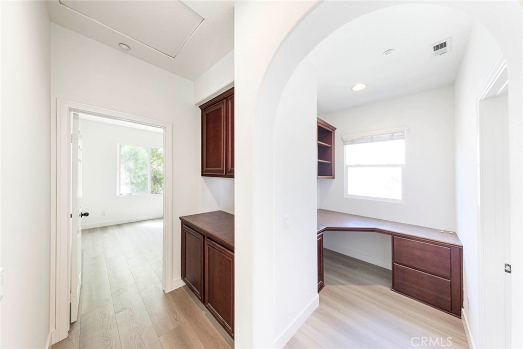 Las Veredas (LASV) - Residential Lease