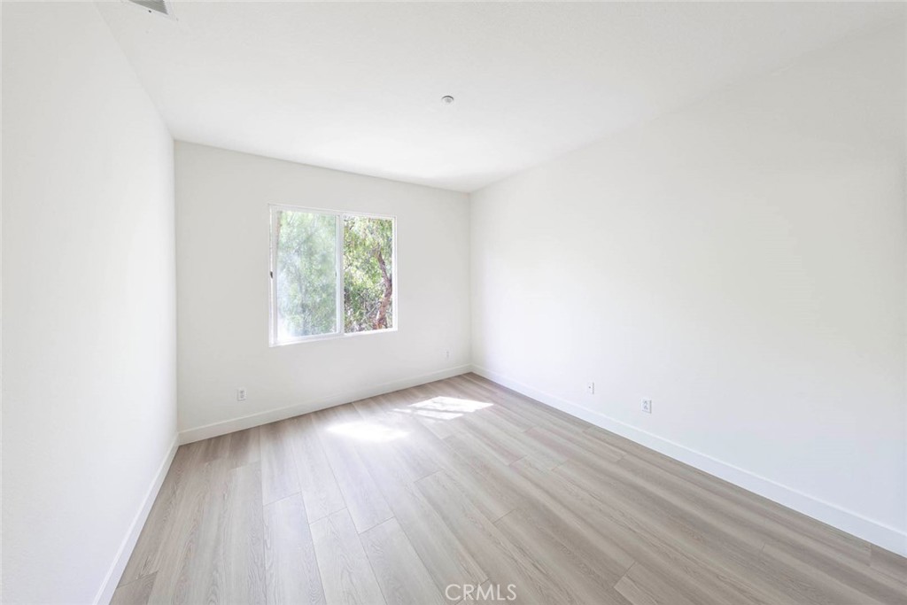 Las Veredas (LASV) - Residential Lease