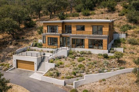 Photo of 1050 Los Trancos Road, Portola Valley, CA 94028 (MLS # ML82033730)