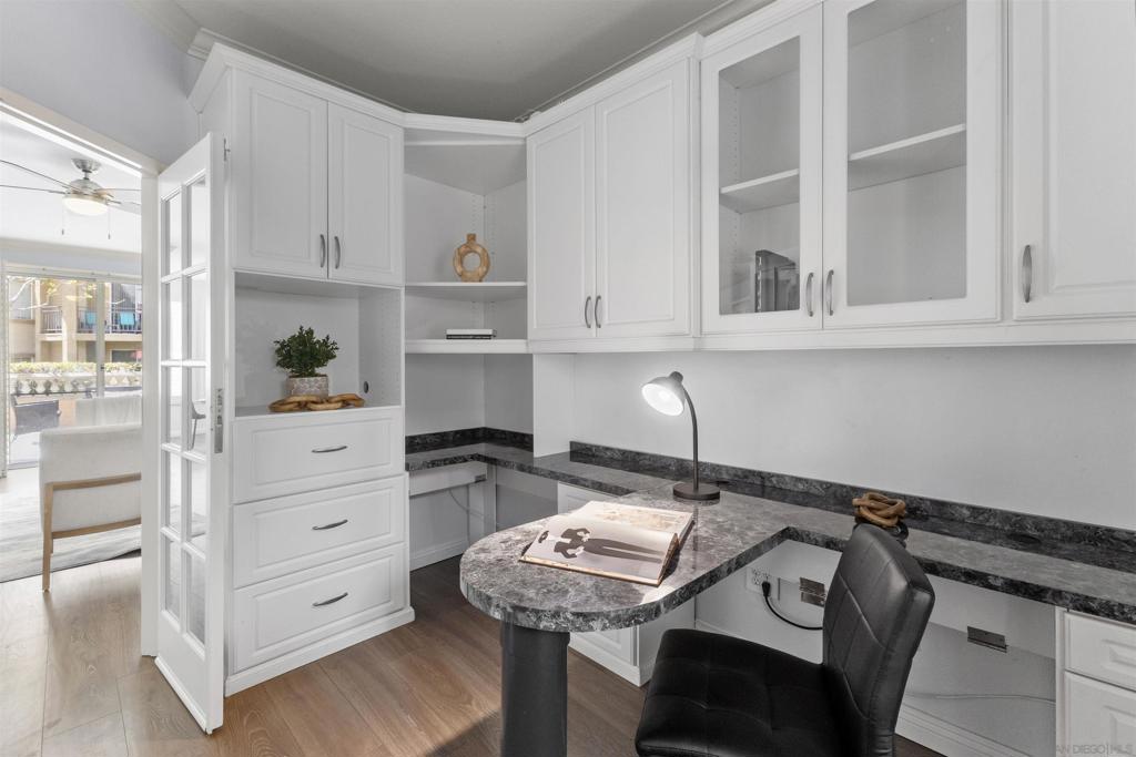 640 Camino De La Reina 1109