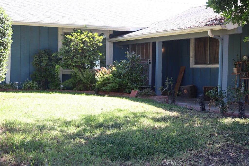 2410 Justin Avenue