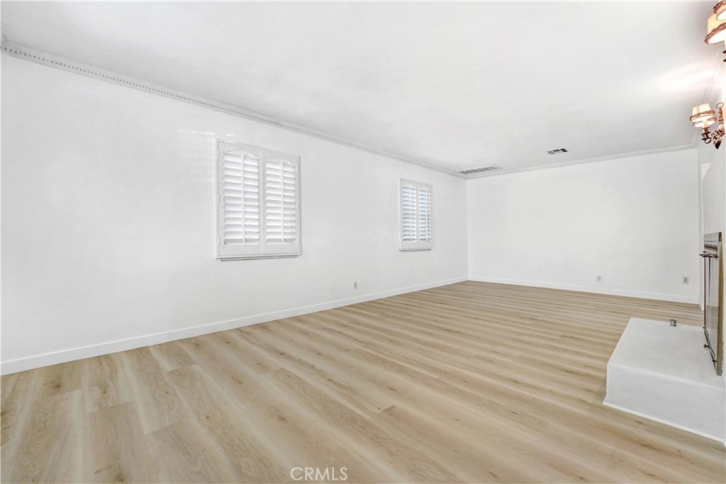 124 S Beachwood