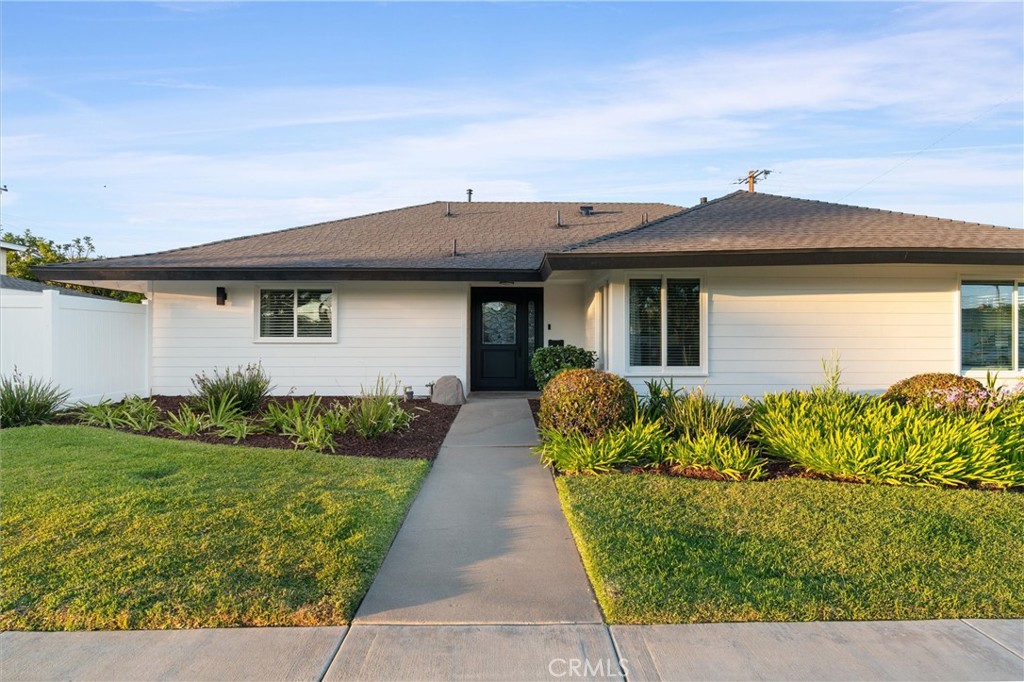 2904 Club House Road