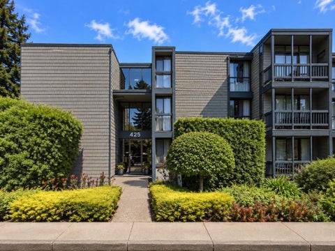Photo of 425 Anchor Road #104, San Mateo, CA 94404 (MLS # ML82061796)