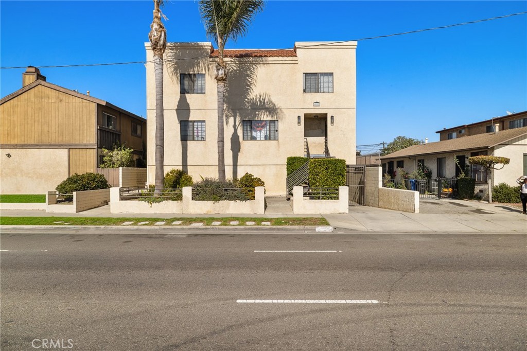 4055 W Rosecrans Avenue 2