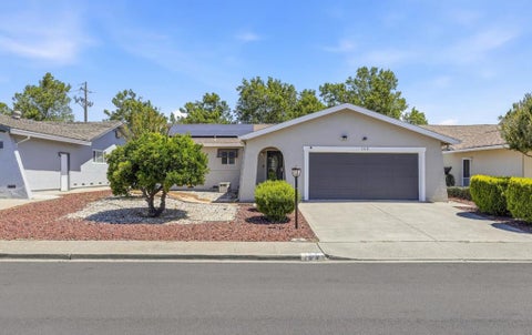 Photo of 164 Carlsbad Circle, Vacaville, CA 95687 (MLS # ML82056059)