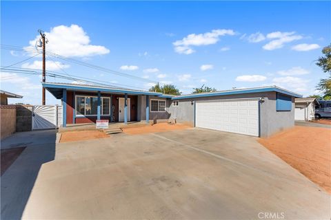 Photo of 1209 W Avenue H8, Lancaster, CA 93534 (MLS # SR25231560)