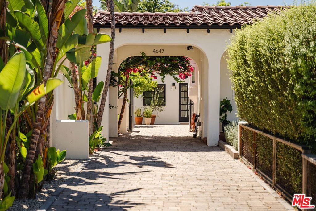 Properties 3 4649 Cartwright Avenue