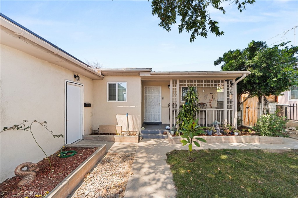 114 S Tamarisk