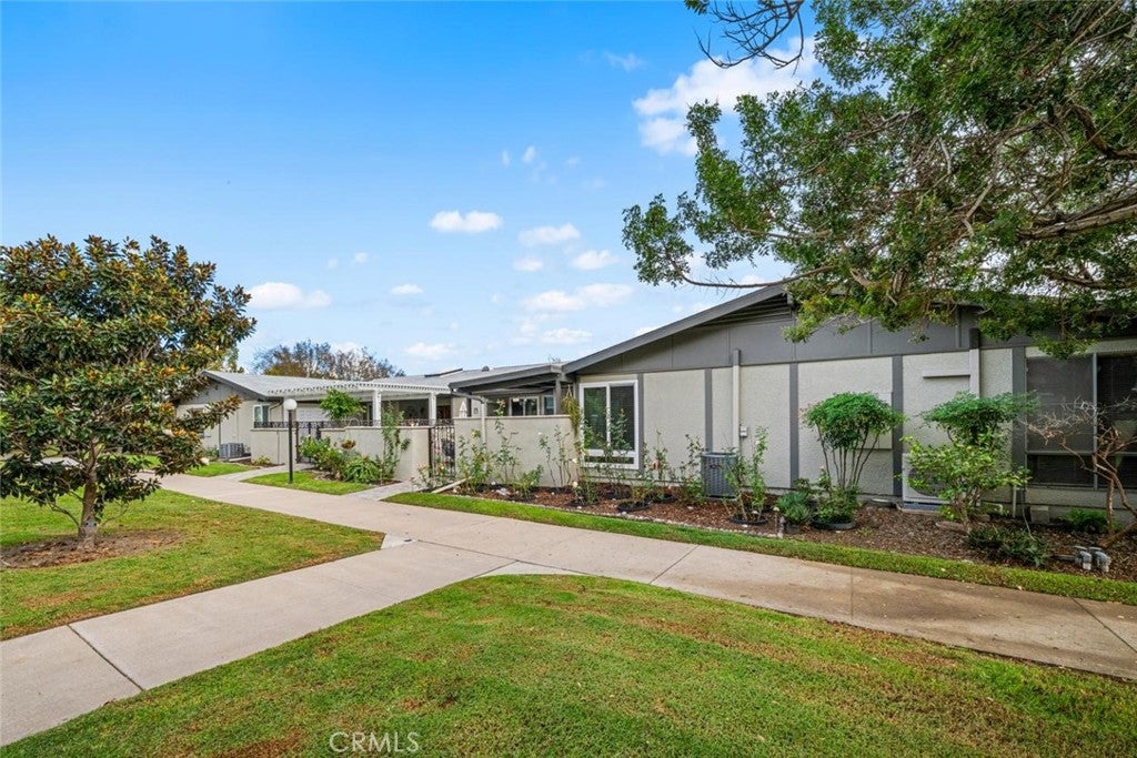 1851 McKinney Way 25B