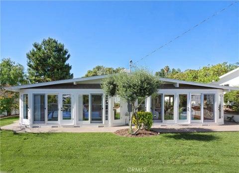 Photo of 6 Silver Eagle RD, Palos Verdes Peninsula, CA 90274 (MLS # PV26226270)