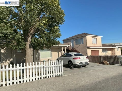Photo of 3466 Baumberg Ave AVE, Hayward, CA 94545 (MLS # 41152719)