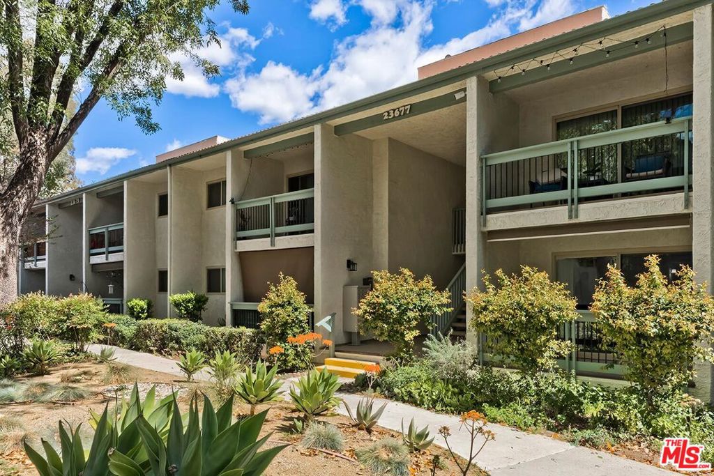 23677 Park Capri 18