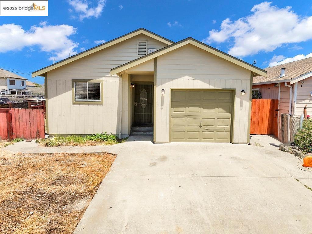 This 1100 sqft 3 bed/2bath has new flooring, new interior paint, new exterior paint, completely new kitchen with new appliances, updated baths.. Lot's of NEW! it's ready for it's new family to move in... be fast this one won't last!