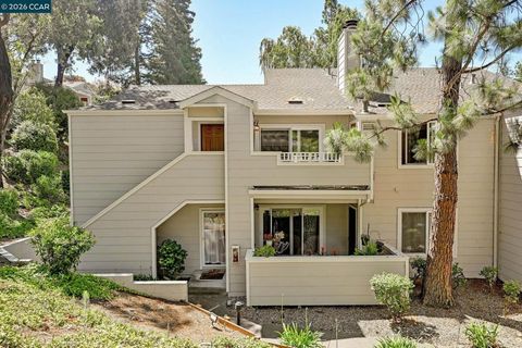 Photo of 200 Norris Canyon Pl #C, San Ramon, CA 94583 (MLS # 41137518)