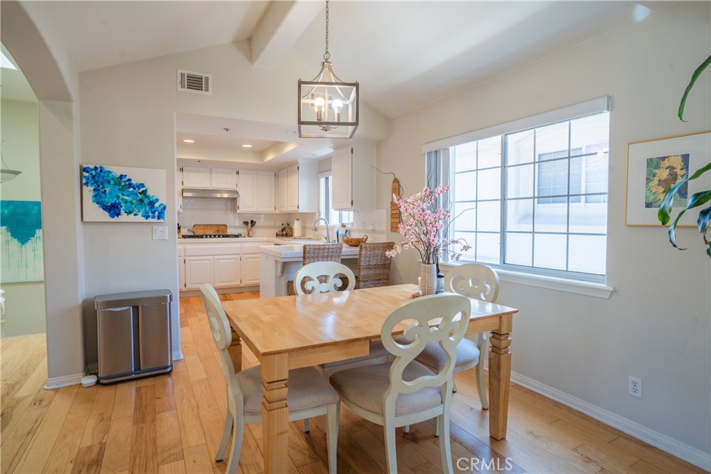 2517 Rockefeller B