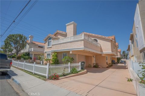 Photo of 2517 Rockefeller Ln #B, Redondo Beach, CA 90278 (MLS # SB26090872)