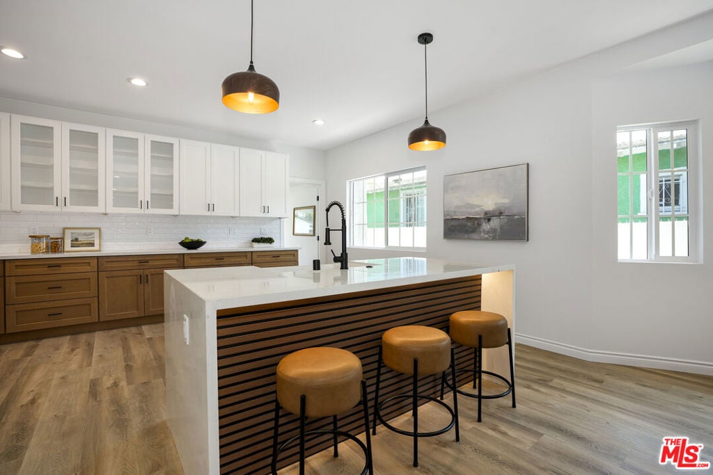 3666 2nd Avenue, Los Angeles CA 90018