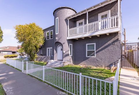 Photo of 2152 Locust Avenue, Long Beach, CA 90806 (MLS # OC26022303)