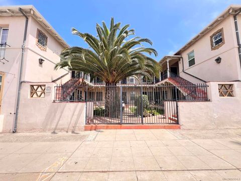 Photo of 510 Upas St St, San Diego, CA 92103 (MLS # 250045841SD)