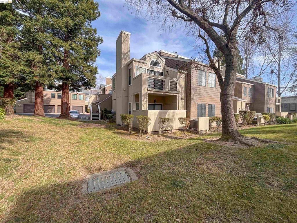 450 PINE RIDGE DR.