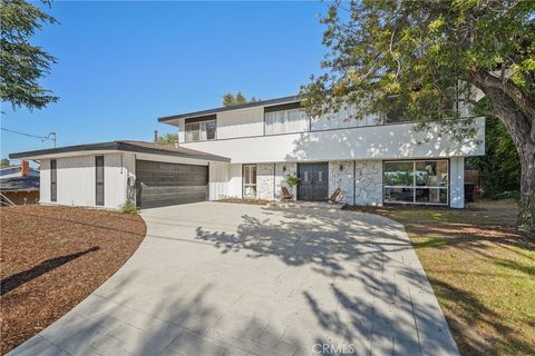 22334 Liberty Bell Road Calabasas CA 91302