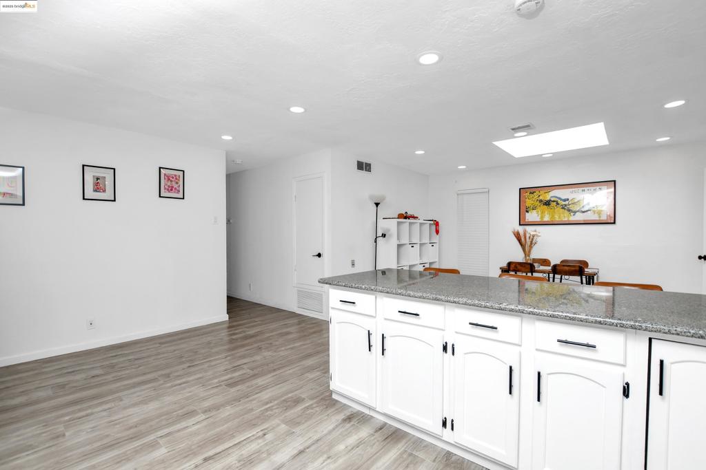 MILPITAS - Residential