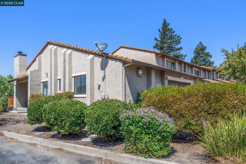 SUMMIT - Residential