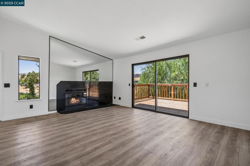 SUMMIT - Residential