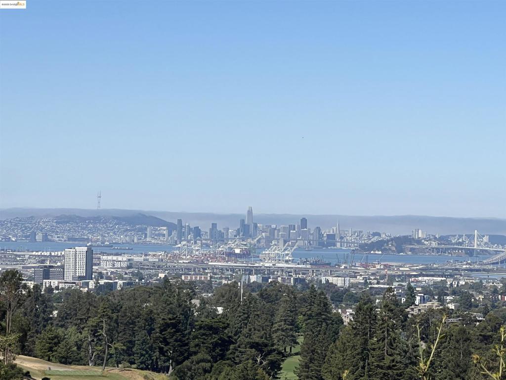 UPPER ROCKRIDGE - Land