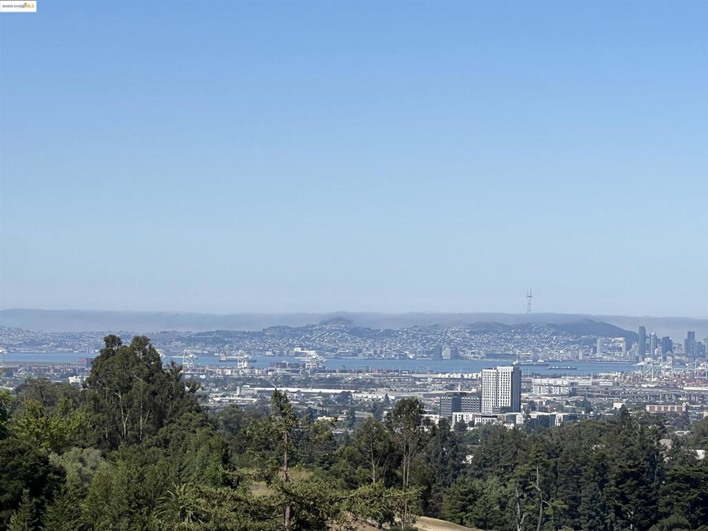 UPPER ROCKRIDGE - Land