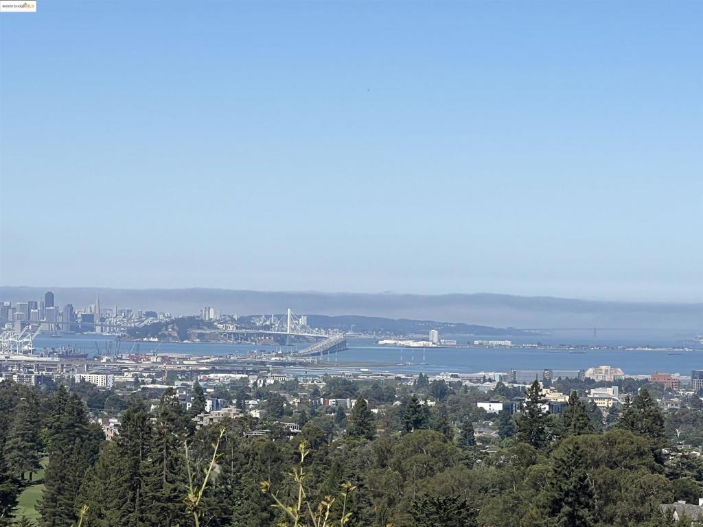 UPPER ROCKRIDGE - Land