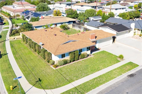 MLS: OC26213642
