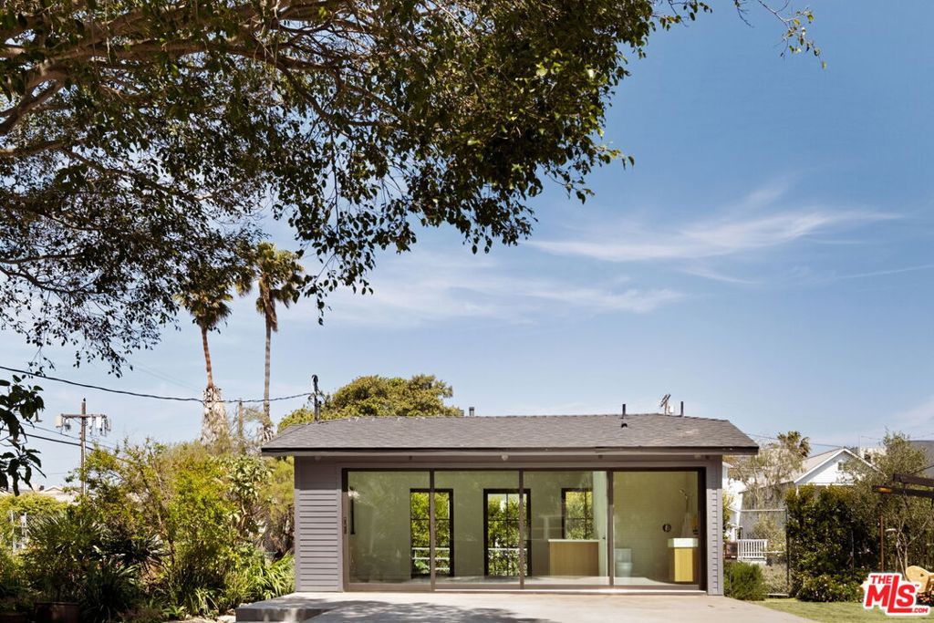 Photo of 408 Linnie Canal, Venice, CA 90291 (MLS # 25589523)