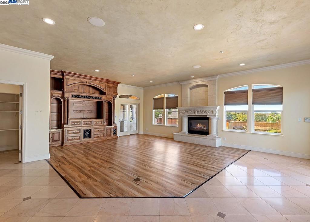 Not Listed - Residential