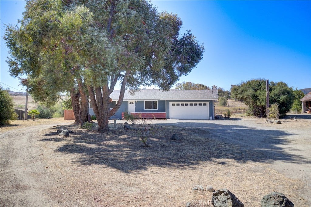 4695 Thread Lane