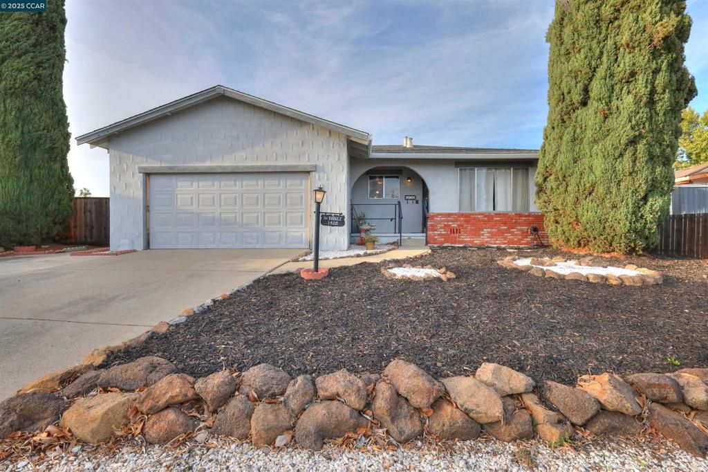 Photo of 1428 Saint Frances Dr Dr, Antioch, CA 94509 (MLS # 41118076)