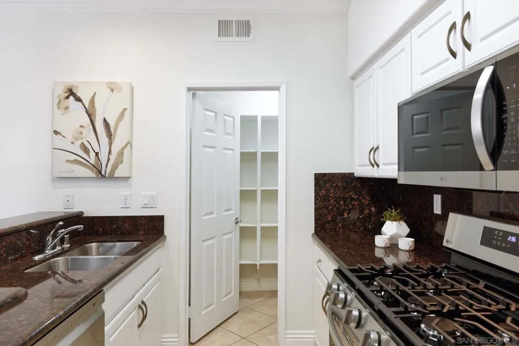 San Diego, California 92130, United States, 1 Bedroom Bedrooms, ,1 BathroomBathrooms,Residential,Active,201765