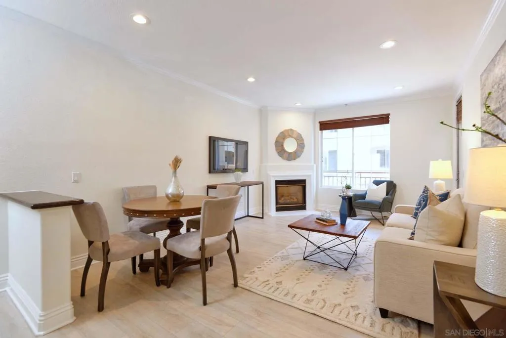 San Diego, California 92130, United States, 1 Bedroom Bedrooms, ,1 BathroomBathrooms,Residential,Active,201765