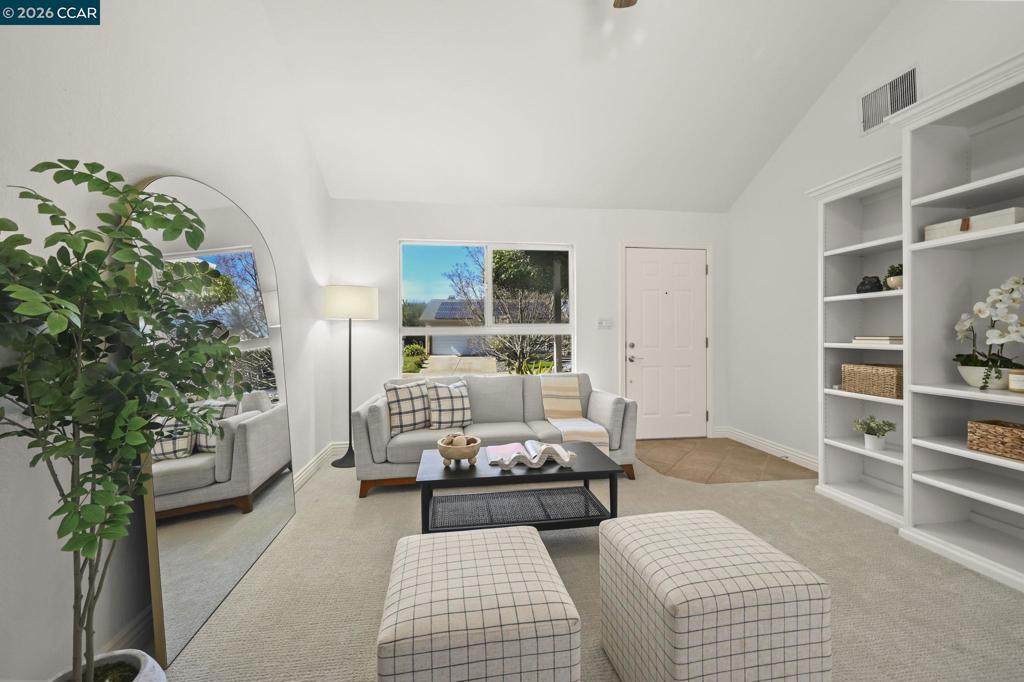 1358 1358 Swallowtail Rd