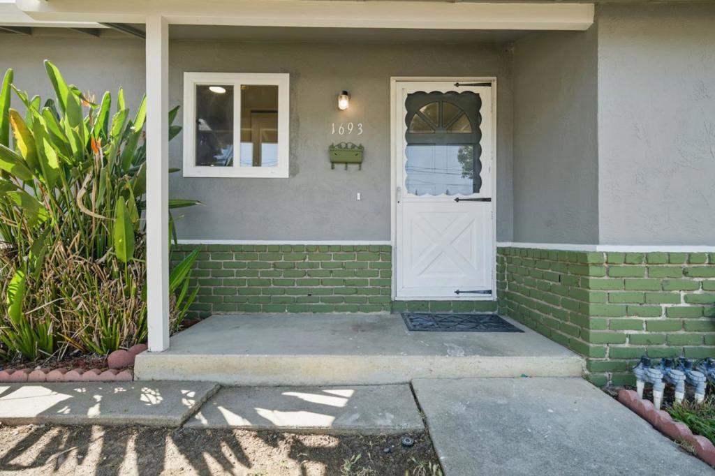 1693 Greentree Drive